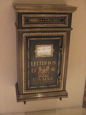 078 Briefkasten im Grand Hyatt.JPG